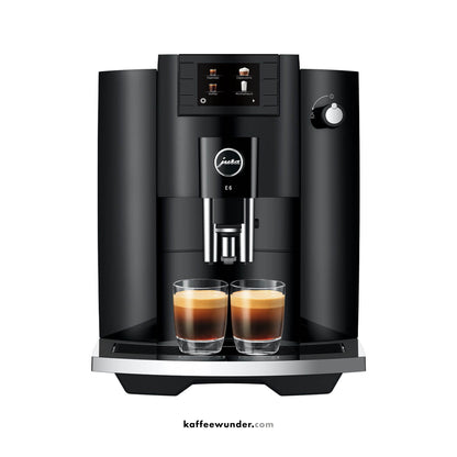 Jura E6 / Kaffeemaschine inkl. gratis Kaffee & Espressotassen